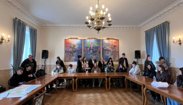 У Франції діаспора організувала відпочинок для 20 українських підлітків