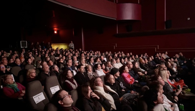 У Торонто відбувся показ стрічки «2000 метрів до Авдіївки»