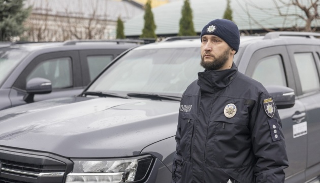 Евакуаційні групи поліції «Білі янголи» отримали броньований автотранспорт від благодійників