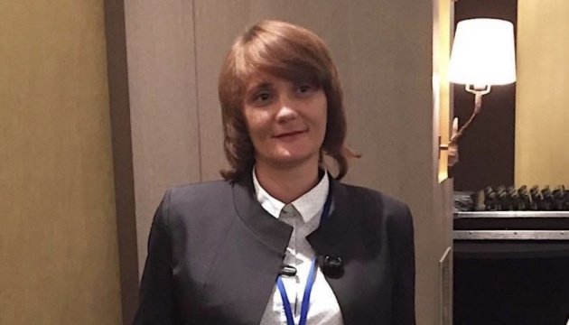 Російські силовики затримали кримськотатарську активістку й журналістку Ленору Дюльбер