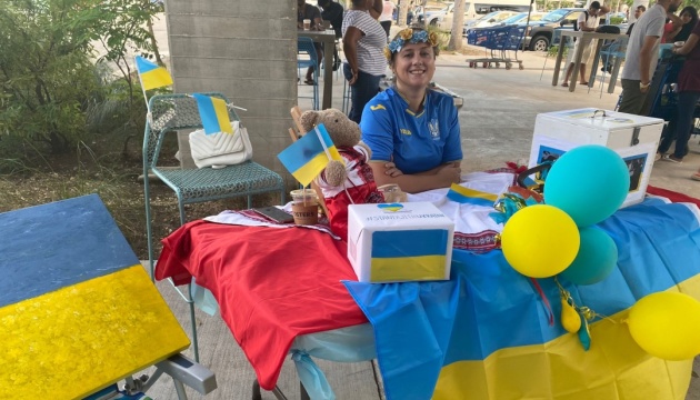 Дрони, Starlink та аптечки: волонтерка з Кайманових островів передала ЗСУ допомоги майже на $70 тисяч