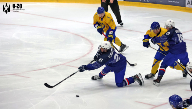 Хокей: українська молодіжка за булітами програла контрольний матч Франції