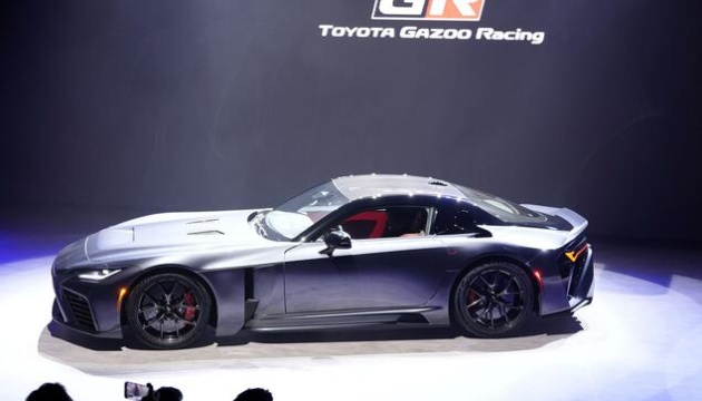 Toyota представила прототипи нового суперкара GR GT