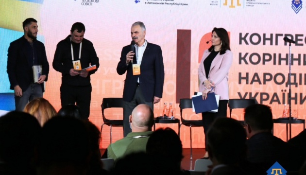 Дев’ятьох кримськотатарських волонтерів відзначено державними нагородами