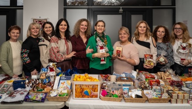 Українська громада в Будапешті зібрала кошти на підтримку ЗСУ на благодійному ярмарку