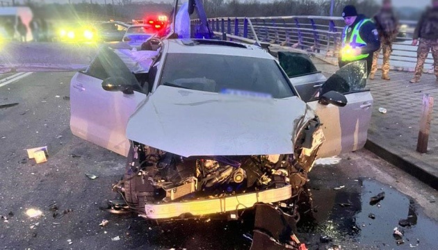 У Києві пʼятеро людей постраждали в ДТП на Броварському проспекті