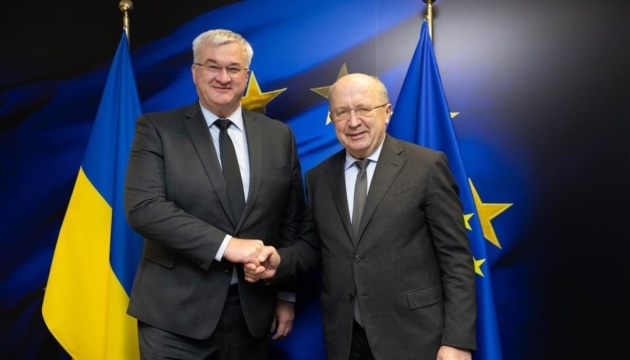 Le ministre ukrainien des Affaires étrangères confirme que Kyiv est prête à contribuer à la défense à long terme de l’Europe 