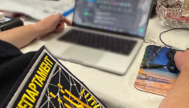 На Буковині викрили «арбітра» хакерського форуму, який продавав персональні дані