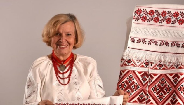 Лауреаткою премії у сфері нематеріальної культурної спадщини 2025 року стала вишивальниця Орися Рябунець
