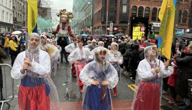 Українська молодь долучилася до різдвяного параду в Манчестері