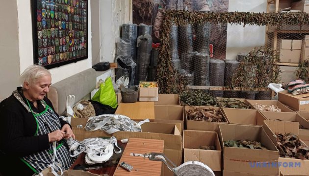 Волонтерки Івано-Франківська: невтомні «феї» та «Шкарпетний батальйон»