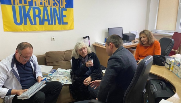 Американські волонтери доставили Житомиру медобладнання на 6,5 мільйона