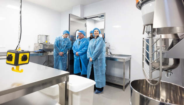 На Харківщині Зеленська взяла участь у відкритті фабрики-кухні