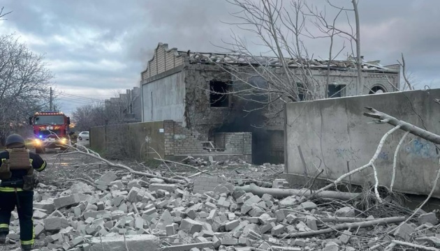 Внаслідок масованої атаки РФ є знеструмлення у двох районах Миколаївщини,  троє людей постраждали