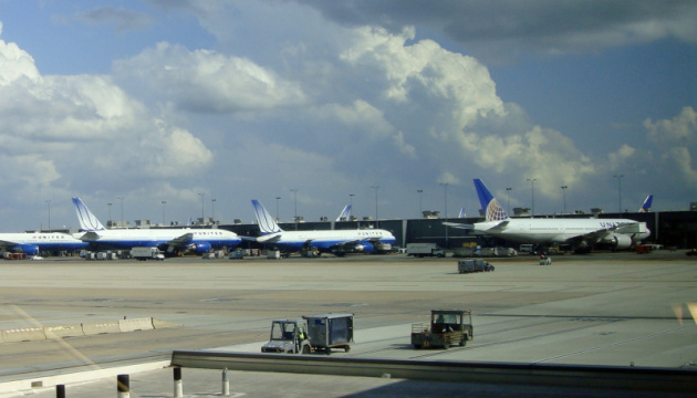 Літак United Airlines зазнав відмови двигуна під час зльоту з міжнародного аеропорту Даллеса