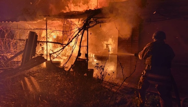 Ворог атакував три райони Дніпропетровщини, пошкоджена цивільна інфраструктура