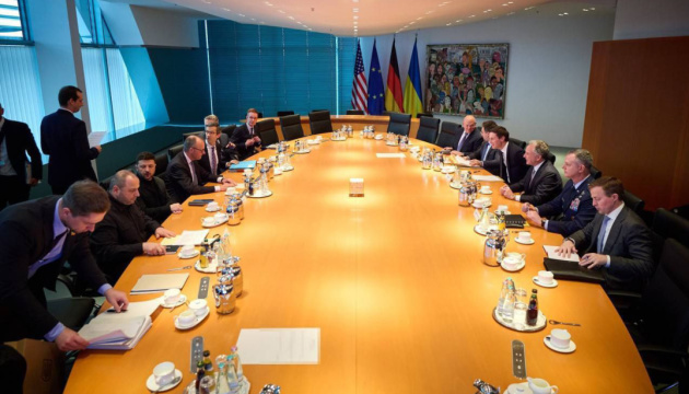 ゼレンシキー宇大統領、メルツ独首相と共に米代表団と５時間強の協議実施