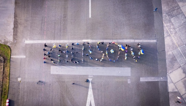 Українські активісти вийшли на вулиці десятків міст світу на підтримку Херсона