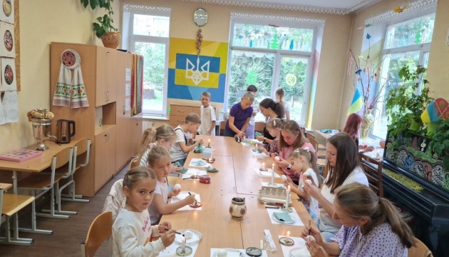 Українці Рима організували збір коштів на різдвяні подарунки для дітей з Києва