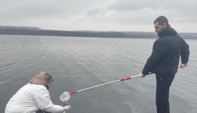Витік мазуту з Ладижинської ТЕС: жителів застерегли від вживання потенційно небезпечної води та риби