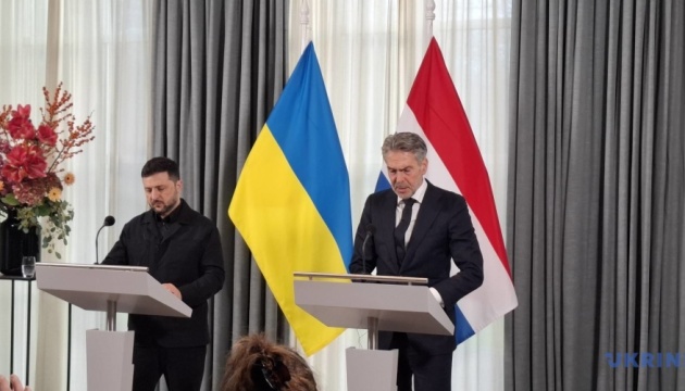 Зеленський: Путін хоче використати кожен метр території України як аргумент на перемовинах