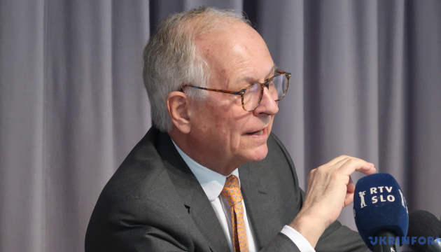 Ischinger: Diplomatic path is possible, but only with pressure on Russia