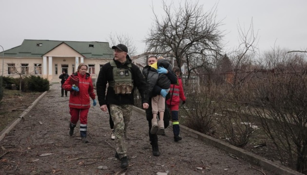 Удар російськими КАБами: у Кушугумі на Запоріжжі поранені жінка з дитиною, які виходили зі школи