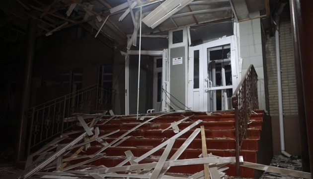 Загарбники за добу обстріляли 26 населених пунктів Сумщини, є поранений