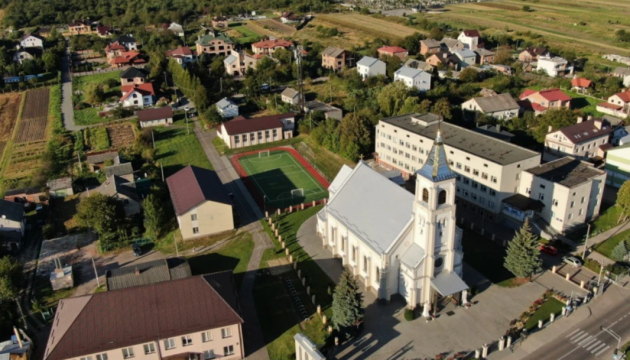 Забудова біля аеропорту «Львів»: сільський голова Сокільників каже, що генплан відповідає всім вимогам