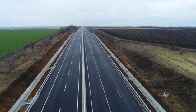 На трасі Одеса - Рені заборонили рух вантажівок