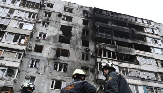 Zelensky: Rusia lanza unos 1.300 drones, casi 1.200 bombas aéreas guiadas y 9 misiles sobre Ucrania en una semana