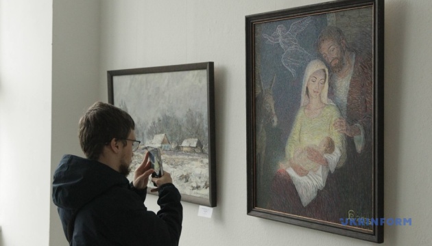 У центральному будинку художників відкрилася різдвяна виставка