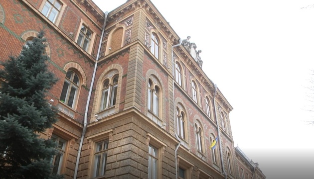 У Чернівцях волонтерів виселили з приміщення ОВА, поліція проводить перевірку