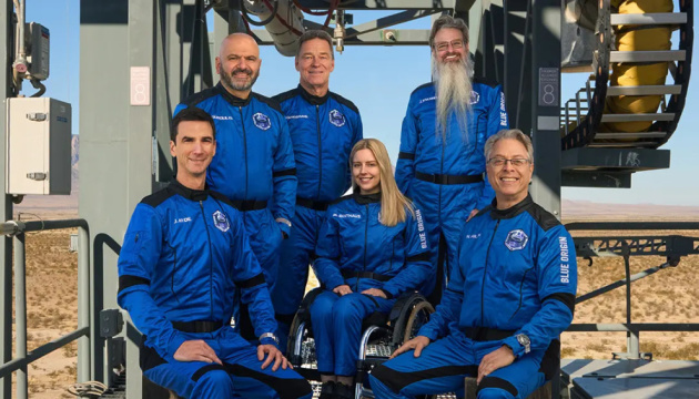 Компанія Blue Origin здійснила перший політ у космос людини на інвалідному візку