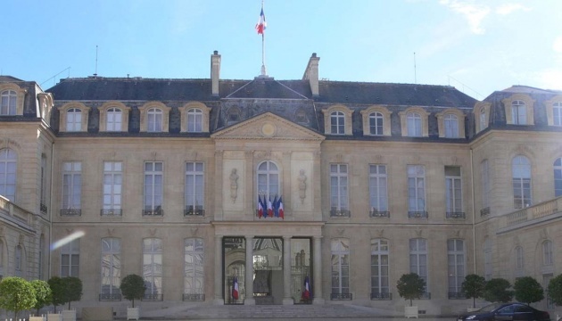 Elysee Palace employee arrested for stealing table silver
