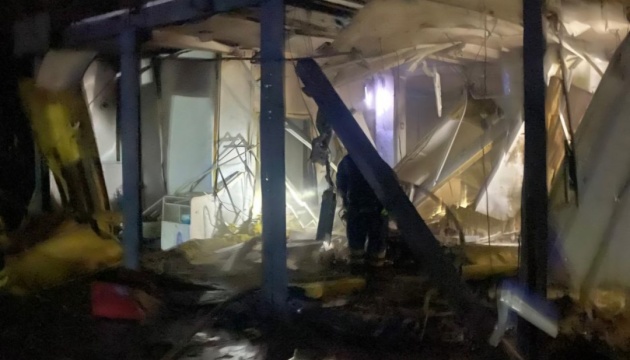 Ворог вночі обстріляв чотири райони Дніпропетровщини - виникли пожежі, є руйнування