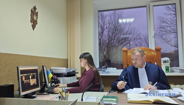 Іван Марчук оскаржує передачу авторських прав на свої картини: у Тернополі відбулося засідання суду