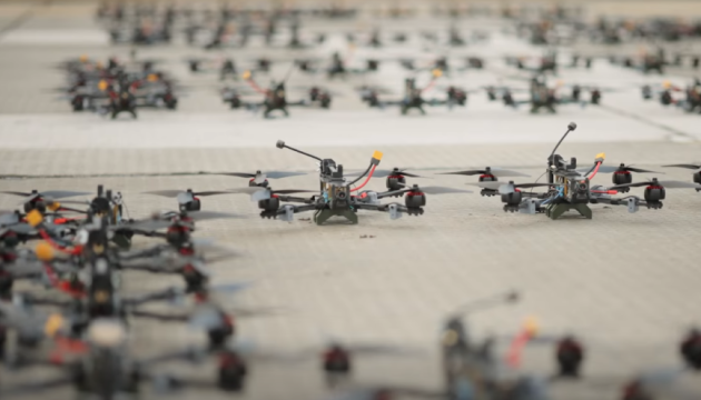 Львівщина передала прикордонникам 400 дронів FPV та Mavic