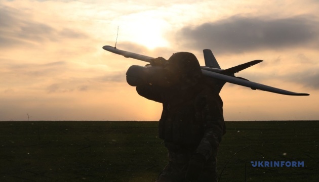 Пам’ятник дрону-бомберу, хода звіздарів та 