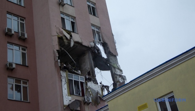 Russians injure 19 people in combined attack on Kyiv