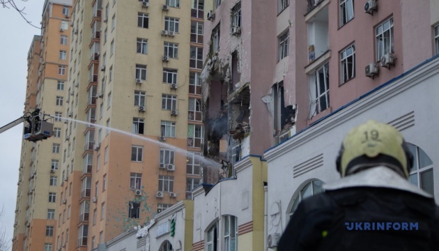 Наслідки ворожої атаки по Дніпровському районі Києва / Фото: Кирило Чуботін, Укрінформ