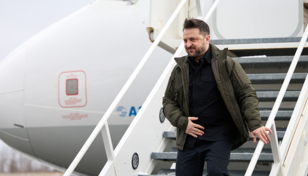 Зеленський прибув до Канади