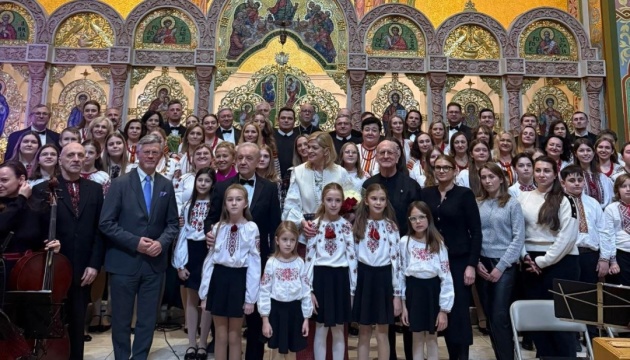 Хор «Думка» провів величний різдвяний концерт у церкві Святого Юра у Нью-Йорку