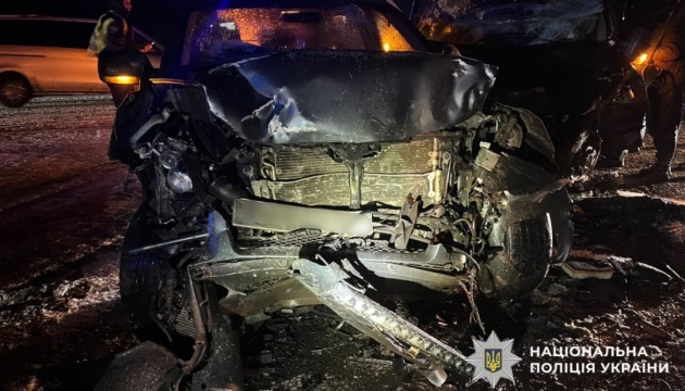 ДТП з маршруткою на Київщині: кількість жертв збільшилась до двох, 16 постраждалих