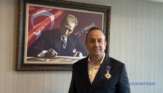 Турецький благодійник: допомагати нині українцям – це бути на стороні добра