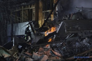 У Харкові під завалами зруйнованого будинку знайшли тіло дитини