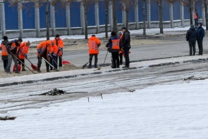 У Дніпрі росіяни атакували завод, що належить компанії зі США - на дороги вилилося 300 тонн олії