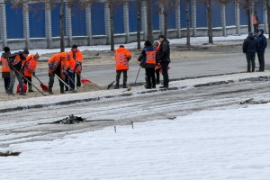 Russians attack US-owned factory in Dnipro, spilling 300 tons of oil onto roads