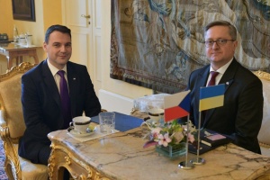 Глава МЗС Чехії зустрівся з послом Зваричем та анонсував телефонну розмову із Сибігою