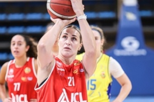 Баскетбол: Тетяна Юркевічус зробила 23 підбирання у грі чемпіонату Ізраїлю